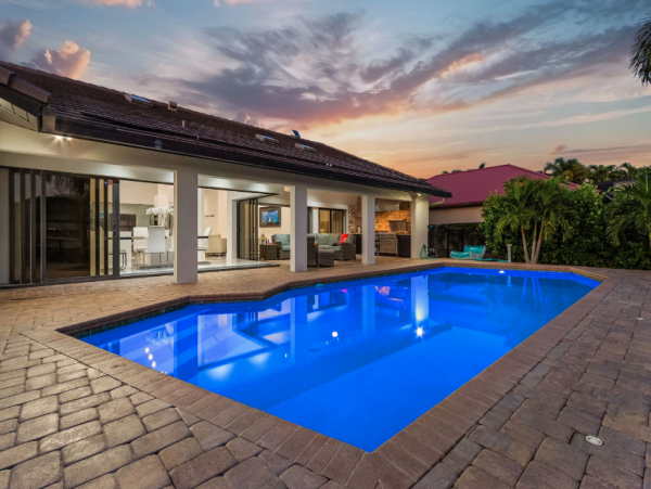 Ultimate Cape Coral Getaway - Luxury 3-Bedroom Pool Home